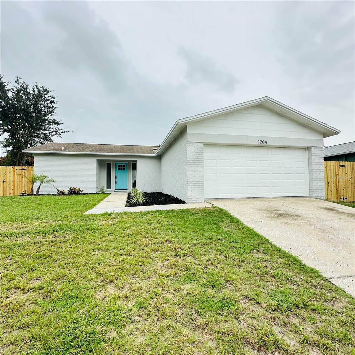 Property Photo:  1204 Crossbow Lane  FL 34689 