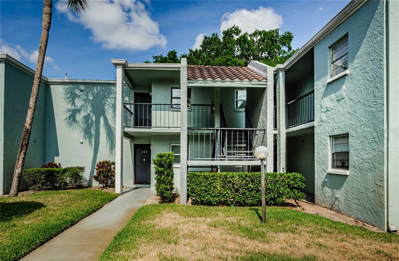 Property Photo:  2874 Somerset Park Drive 203  FL 33613 