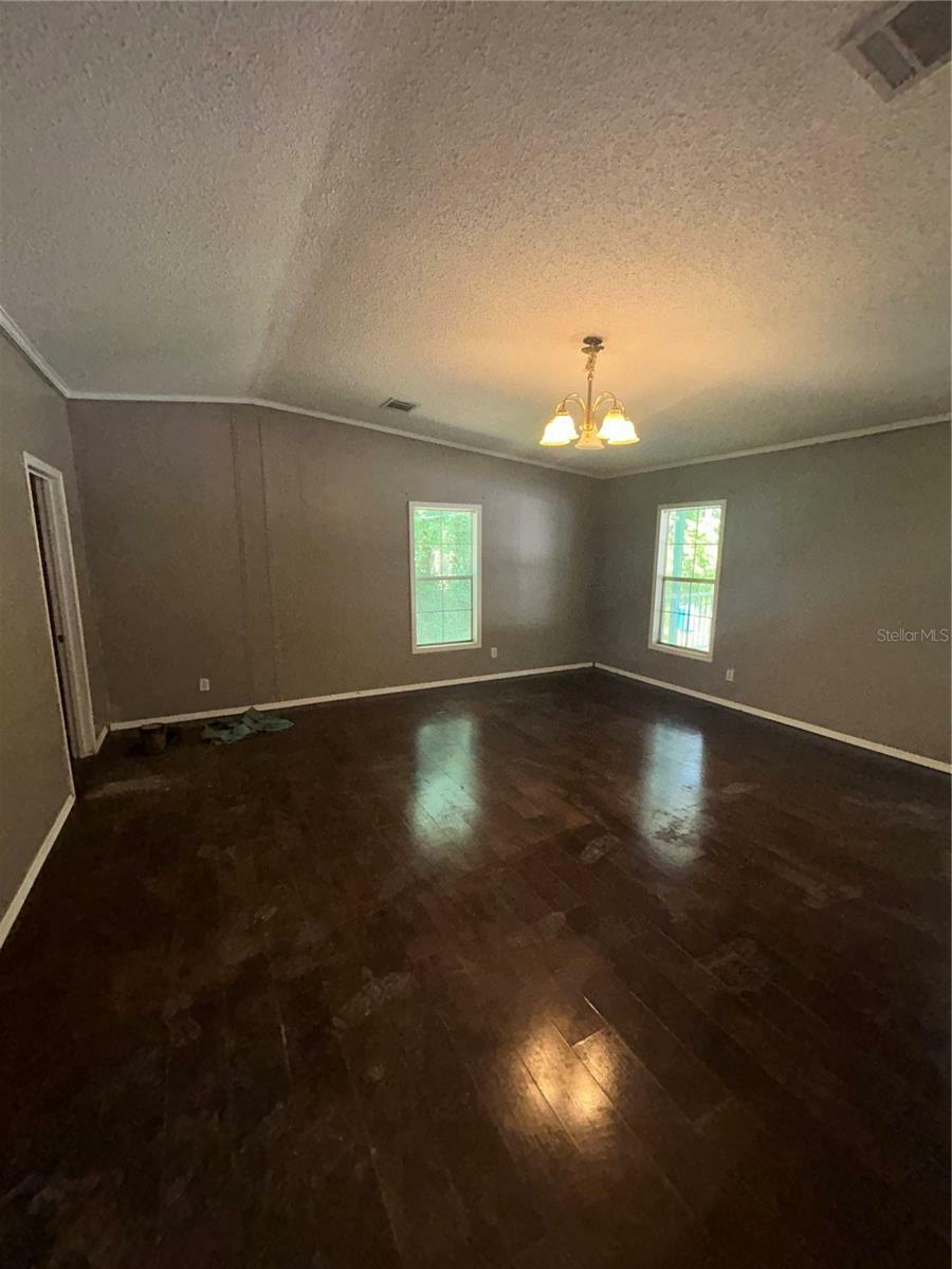 Property Photo:  2920 NE 165th Lane  FL 32113 