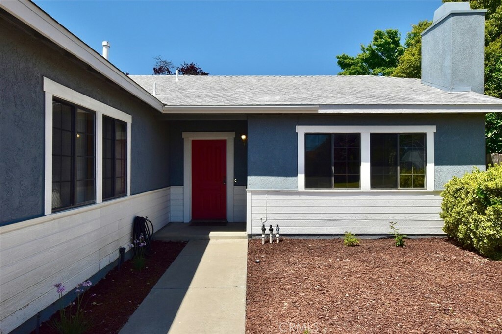 Property Photo:  369 Quarterhorse Lane  CA 93446 