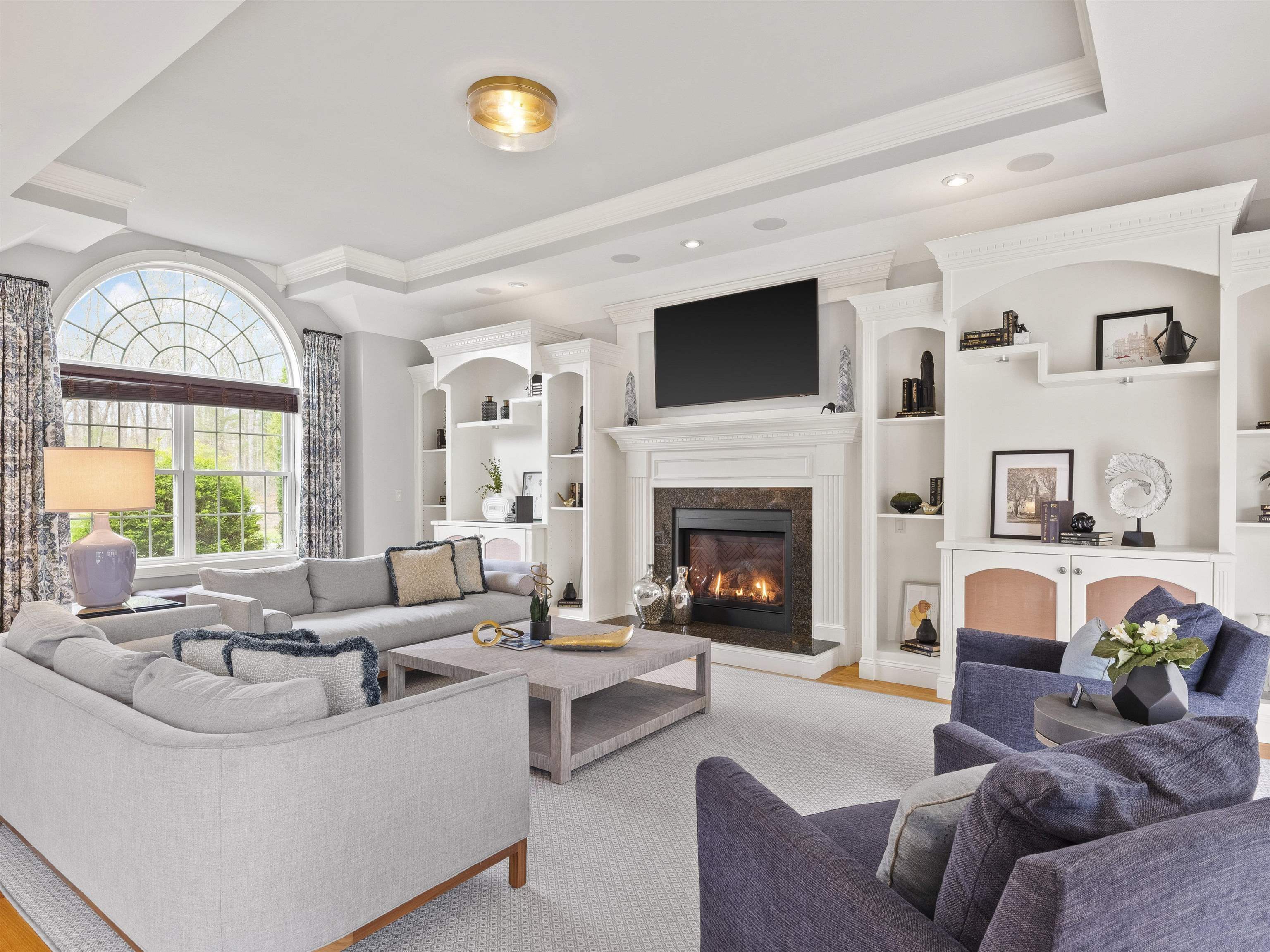 Property Photo: 9 Buckhide Road NH 03087