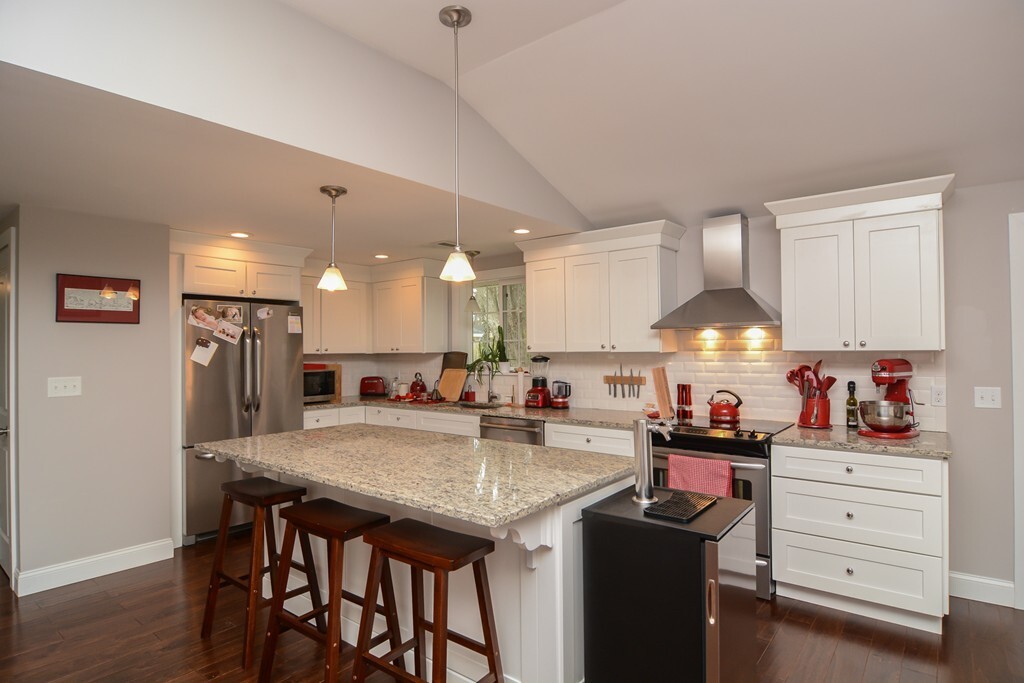 Property Photo: 60 Leigh St MA 01701