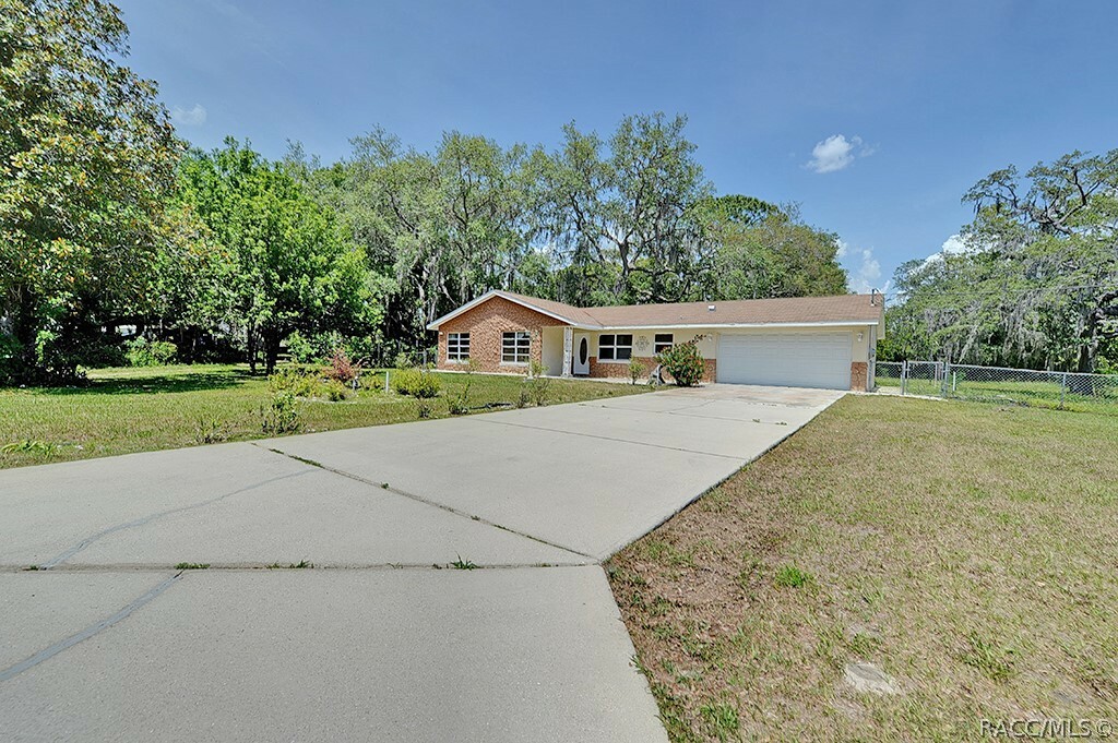 Property Photo:  5605 E Jasmine Lane  FL 34453 