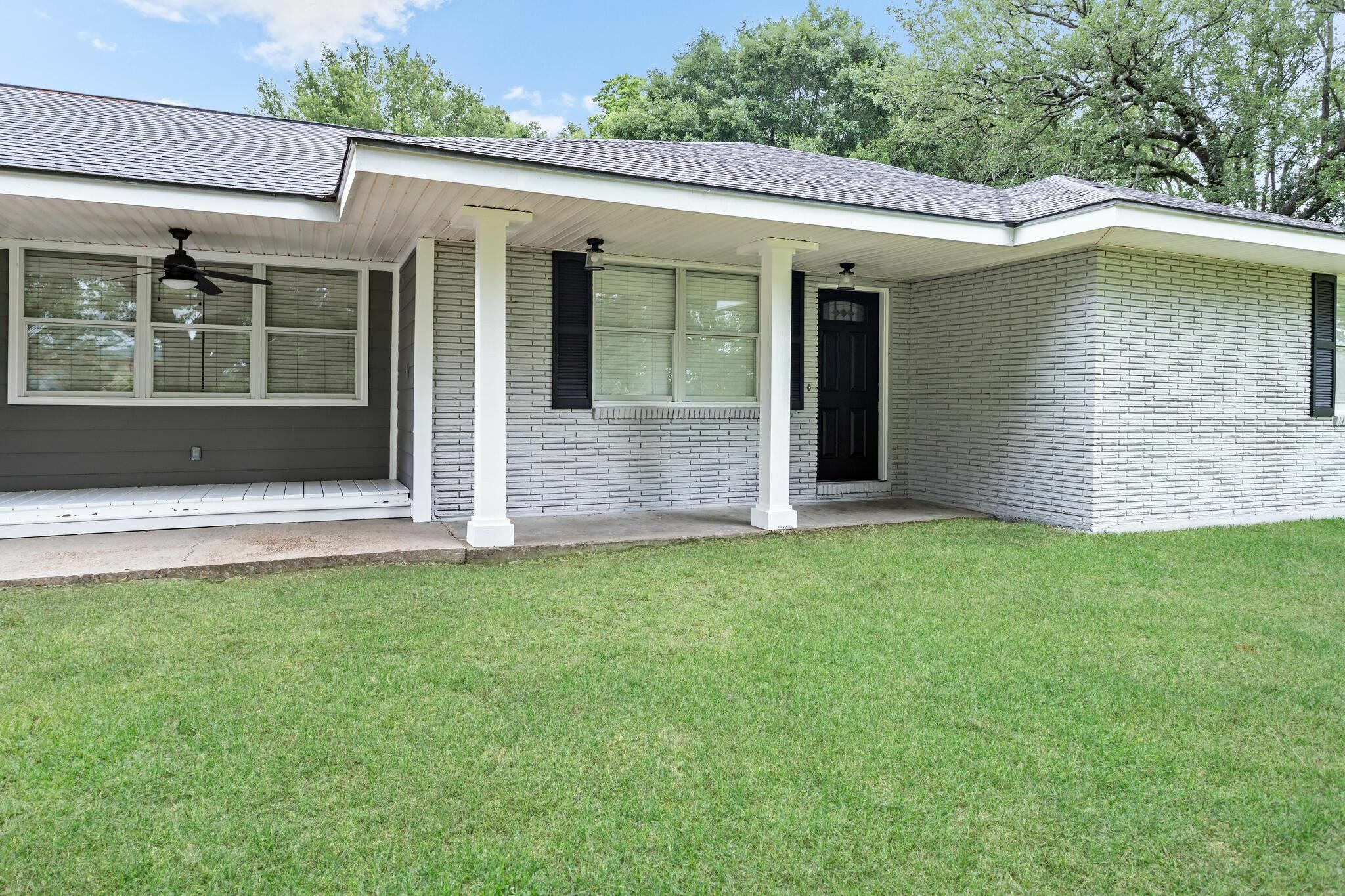 Property Photo:  2622 Eddleman  TX 77632 