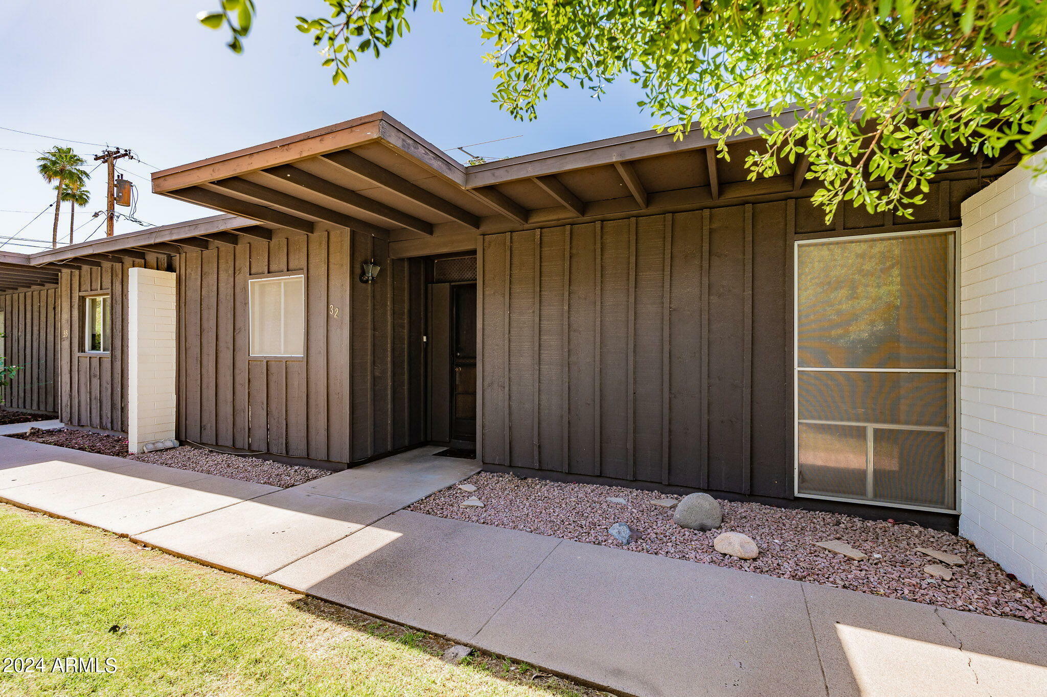 Property Photo:  1450 E Bethany Home Road 32  AZ 85014 