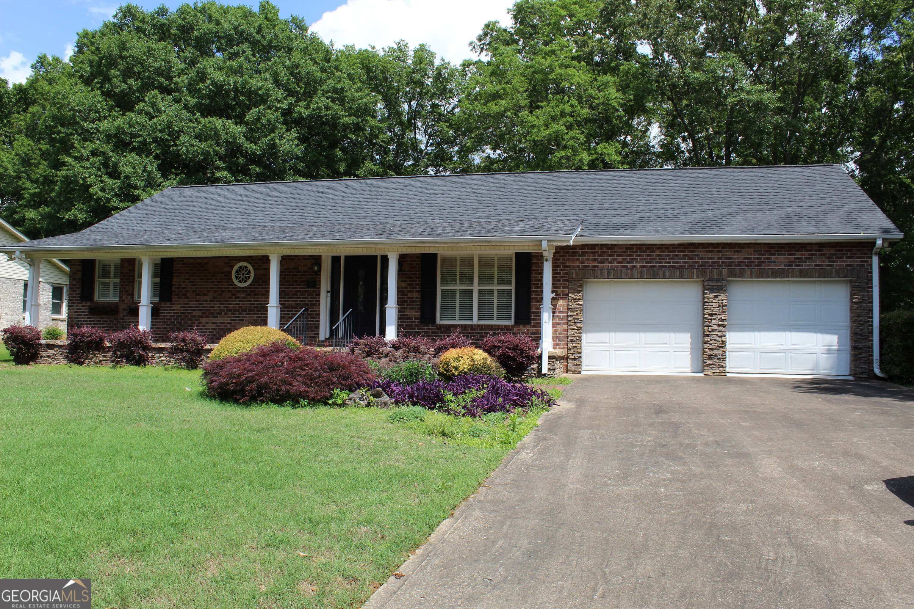 Property Photo:  28 Kimwood Drive  GA 30125 