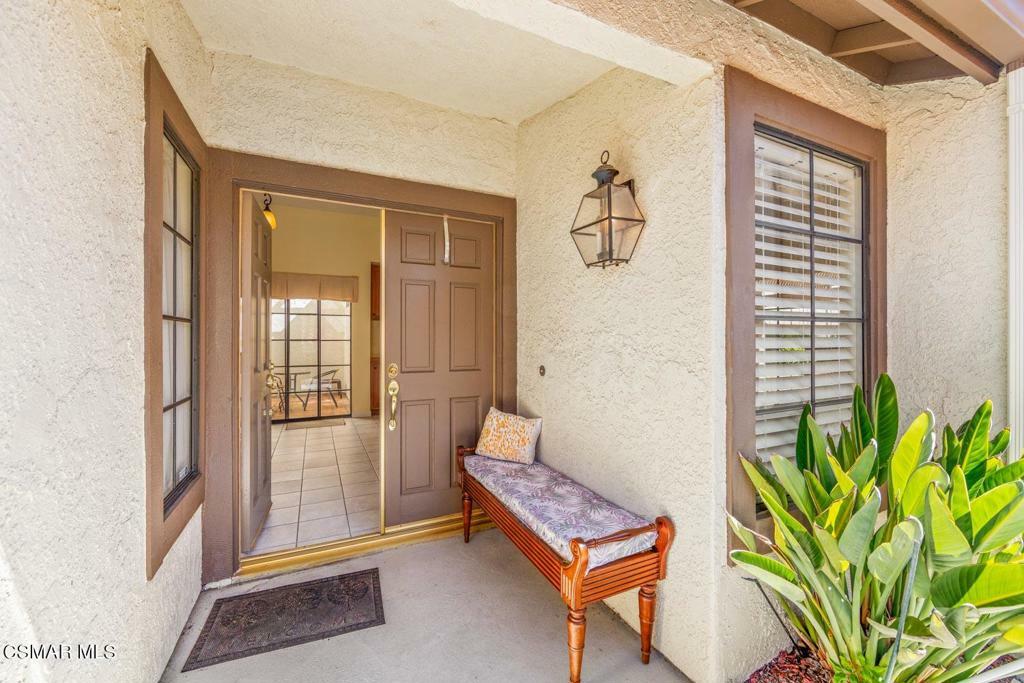 Property Photo:  658 Llanerch Lane  CA 93065 