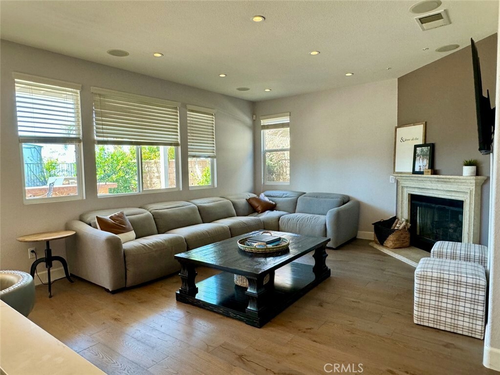 Property Photo:  2462 N Avalon Avenue  CA 92867 