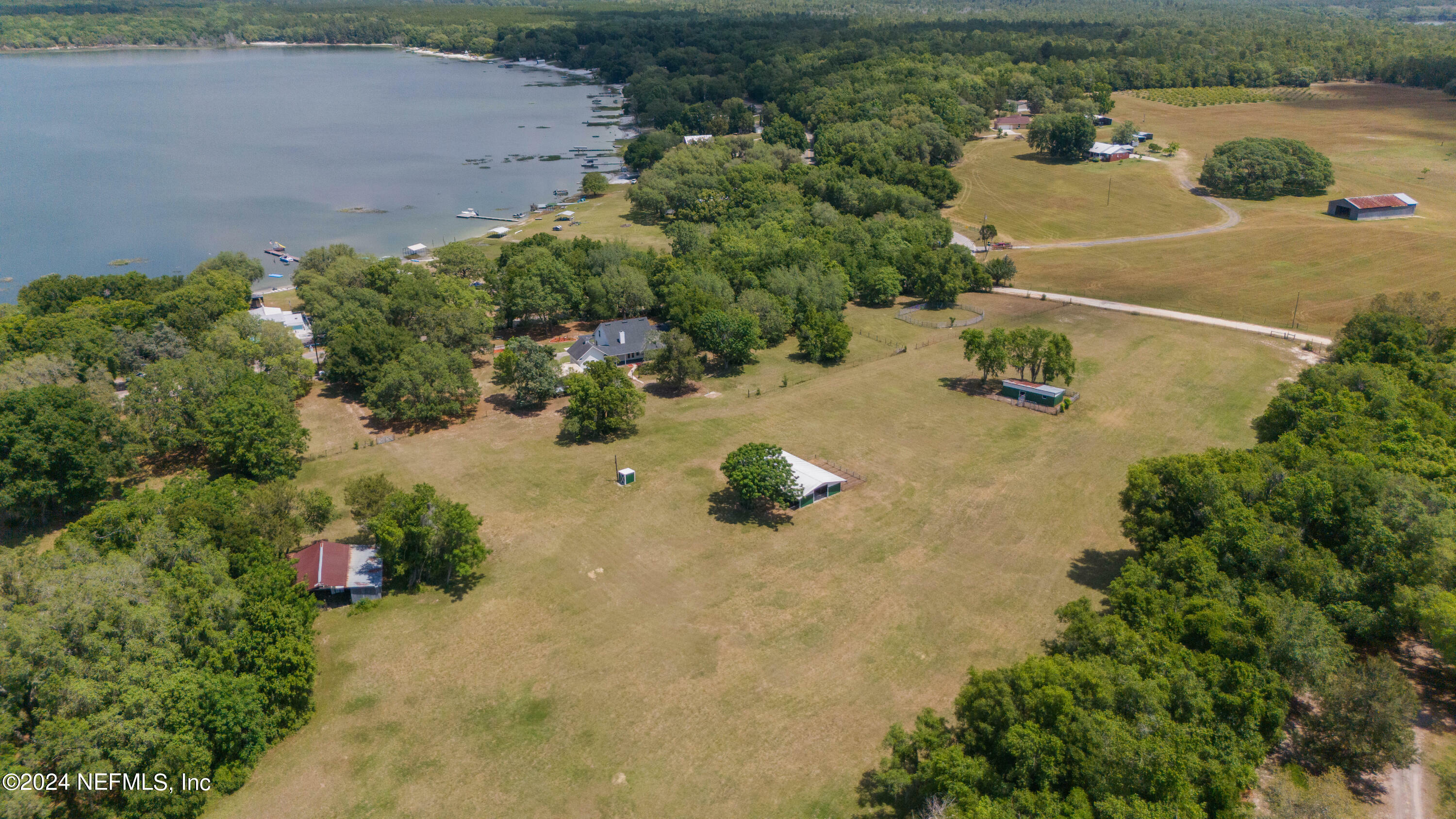 Property Photo:  6903 Crystal Lake Road  FL 32656 