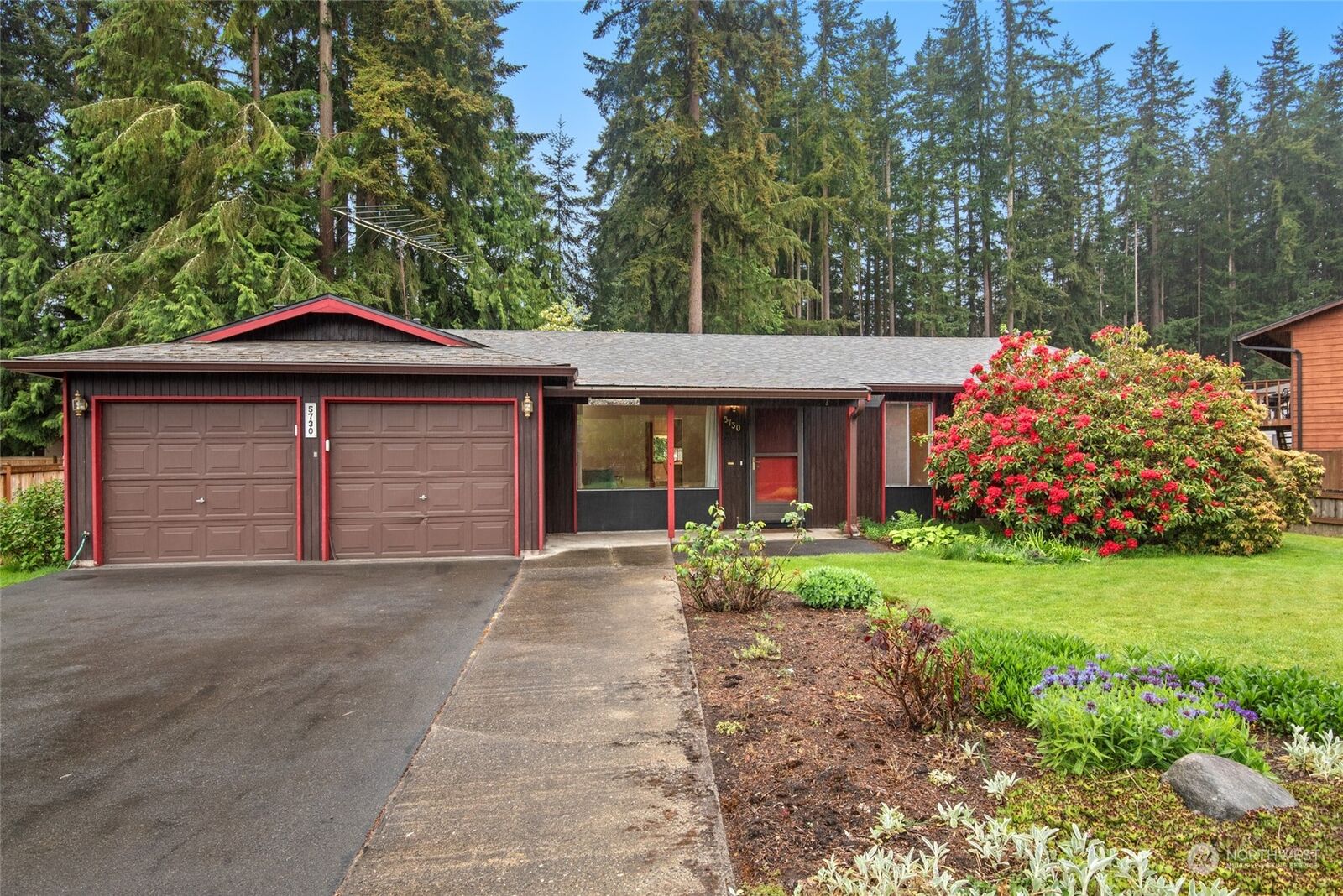 House for sale in Lynnwood: 5730 173rd Place SW, Lynnwood, WA 98037