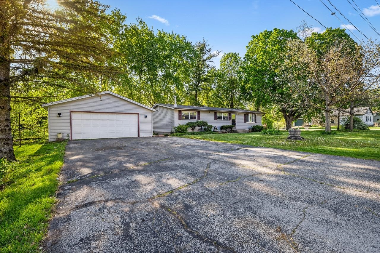 Property Photo:  228 Ferry Street  IL 61072 