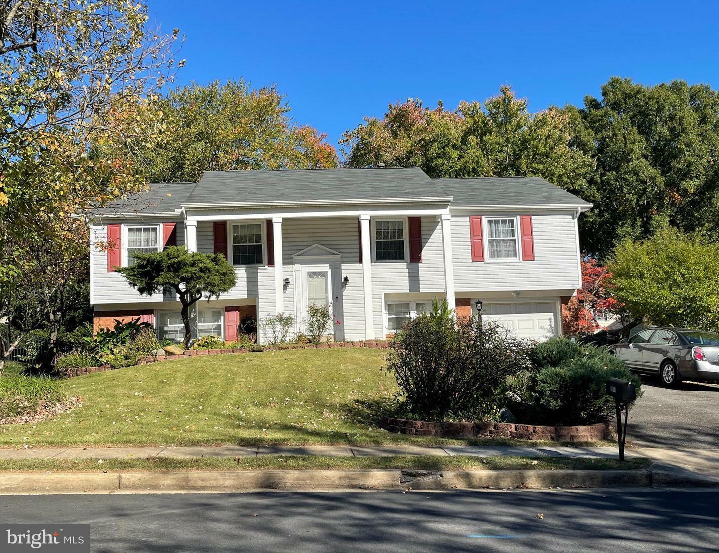 Property Photo:  7217 Wickford Drive  VA 22315 