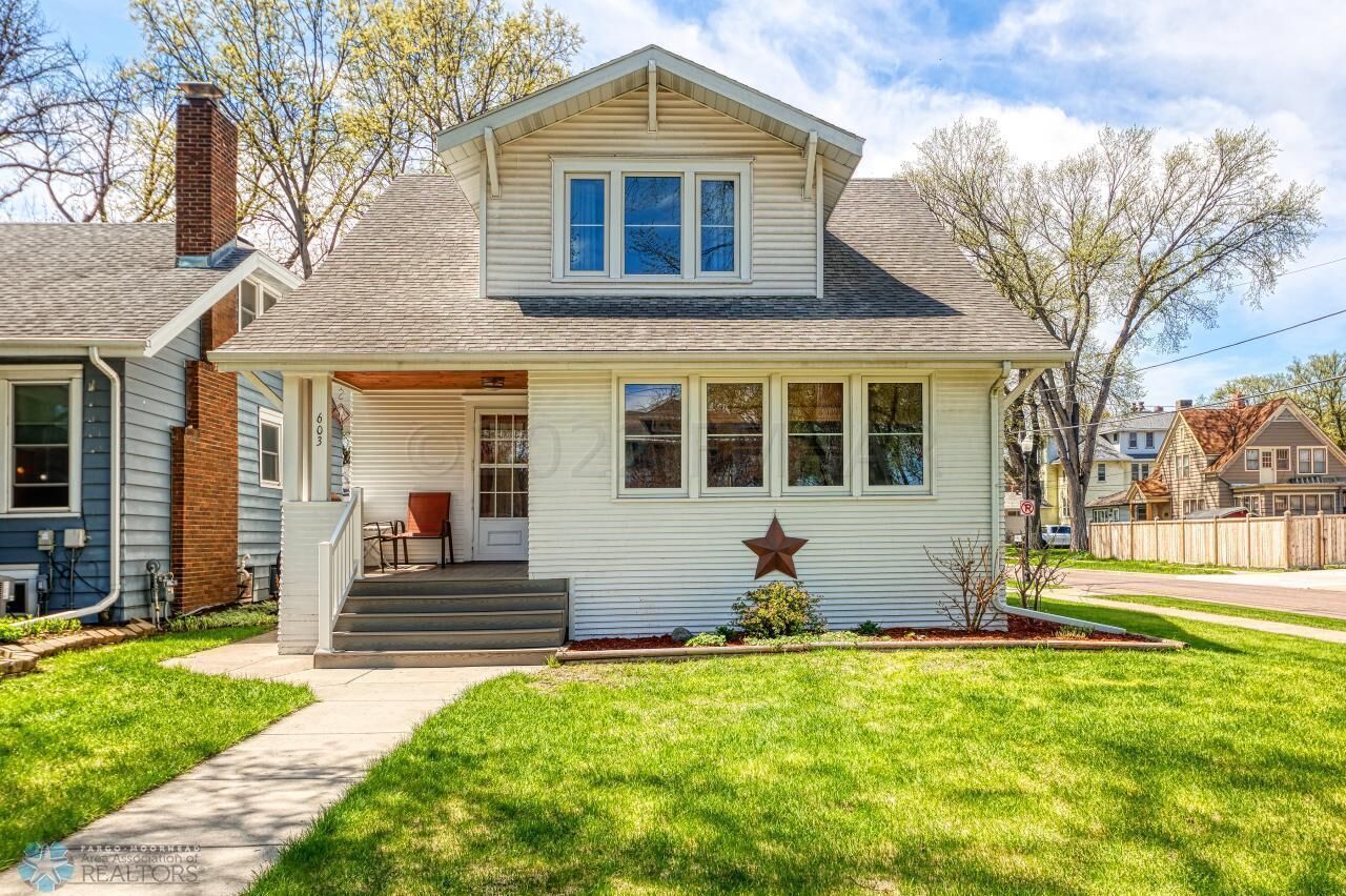 Property Photo:  603 14 Street S  ND 58103 
