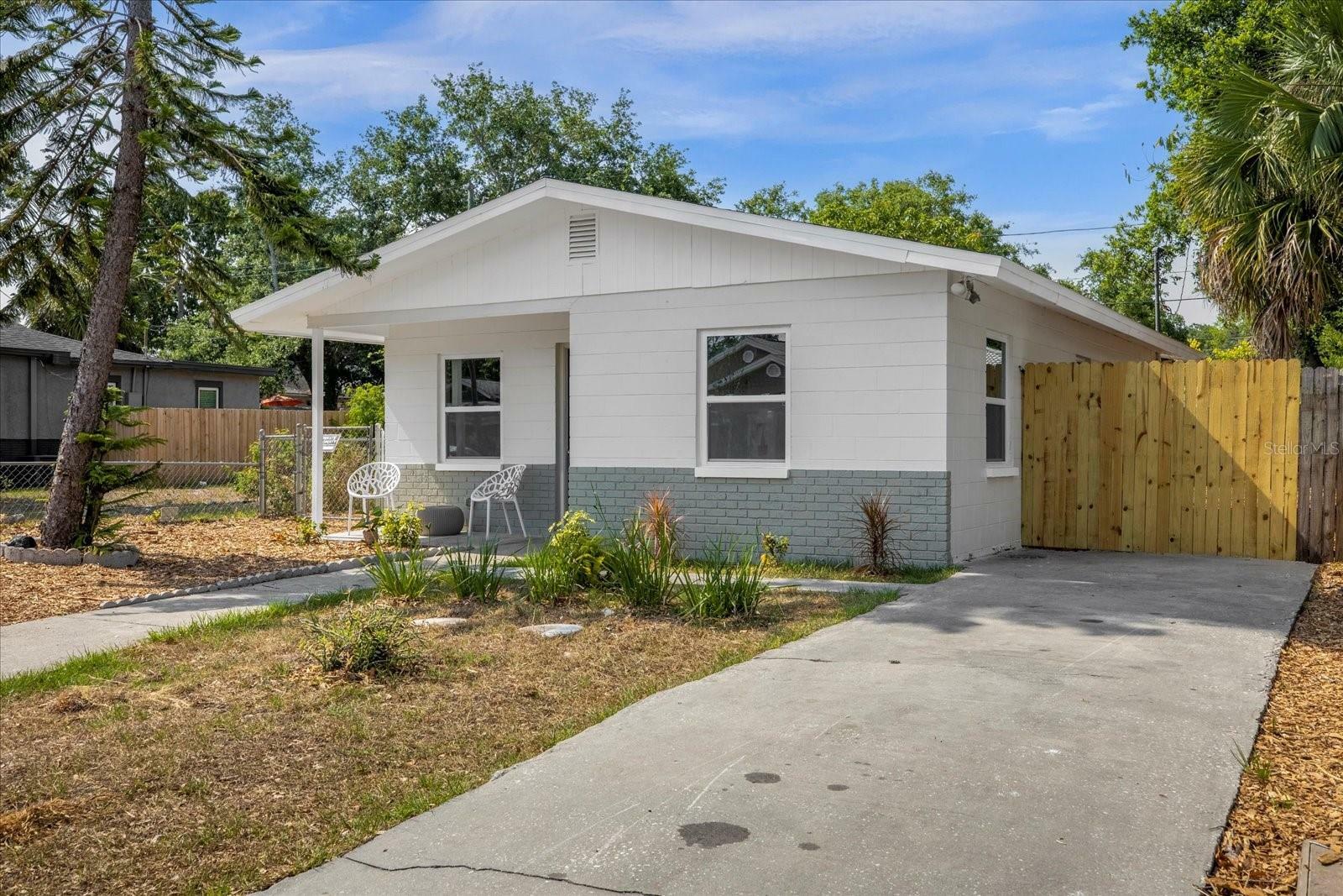 Property Photo:  1148 Engman Street  FL 33755 