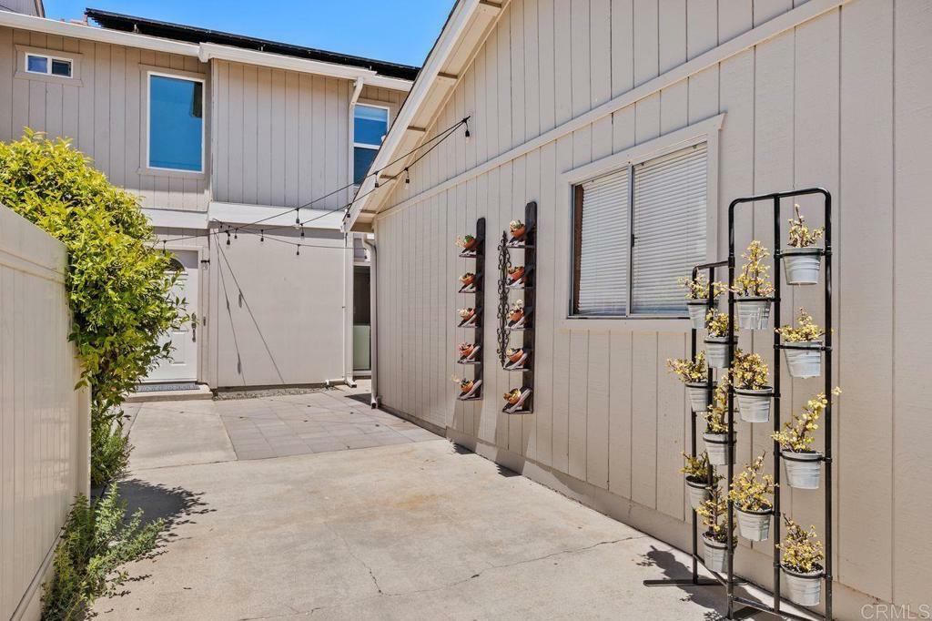 Property Photo:  1914 Shady Acre Circle  CA 92024 