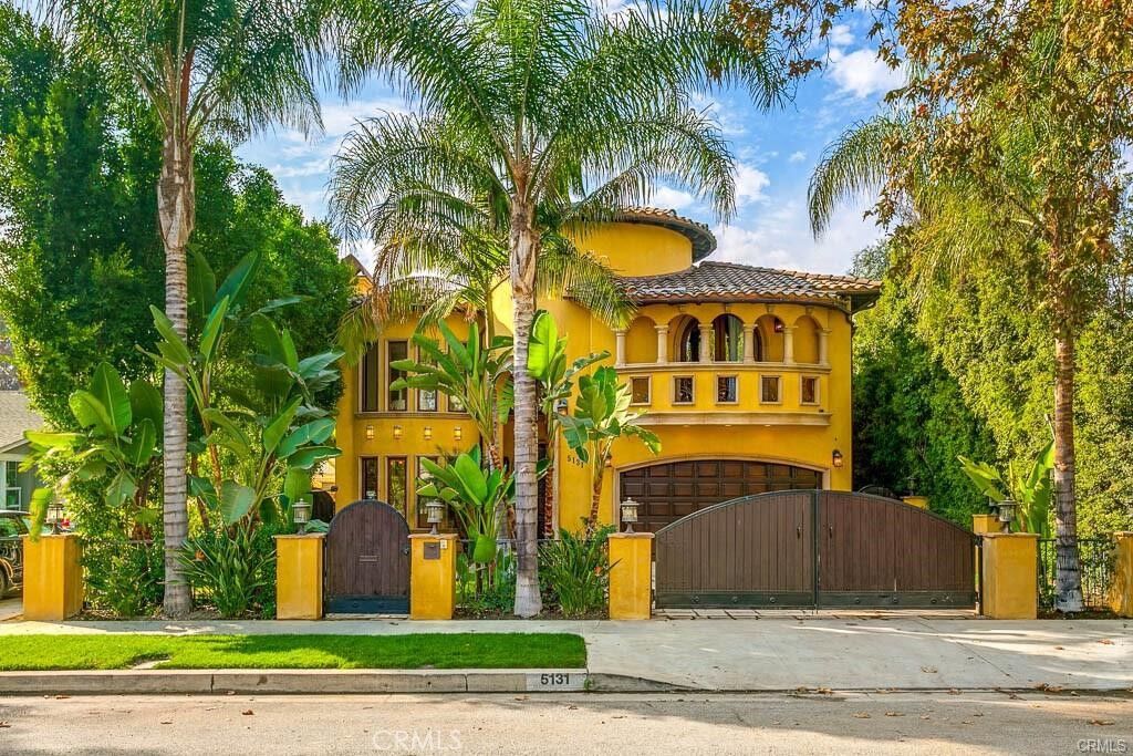 Property Photo:  5131 Nagle Avenue  CA 91423 