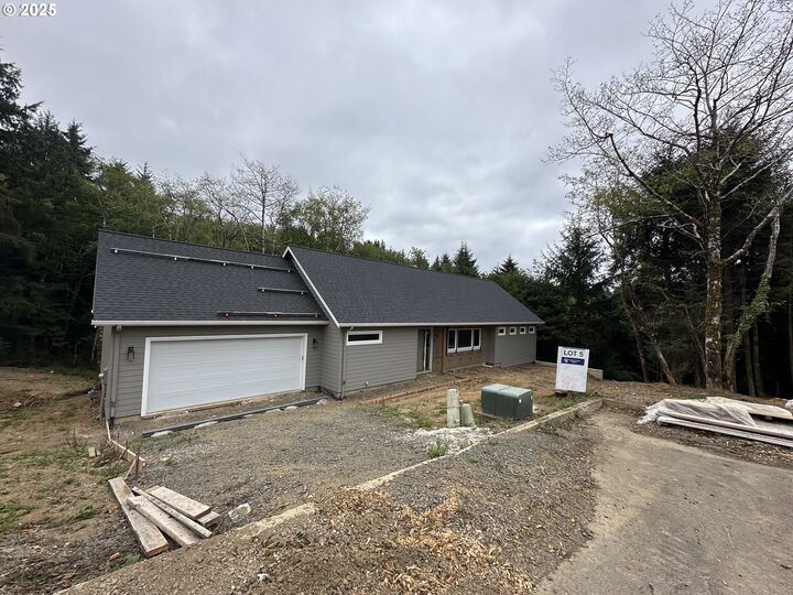 740 Monica Ct  Cannon Beach OR 97110 photo