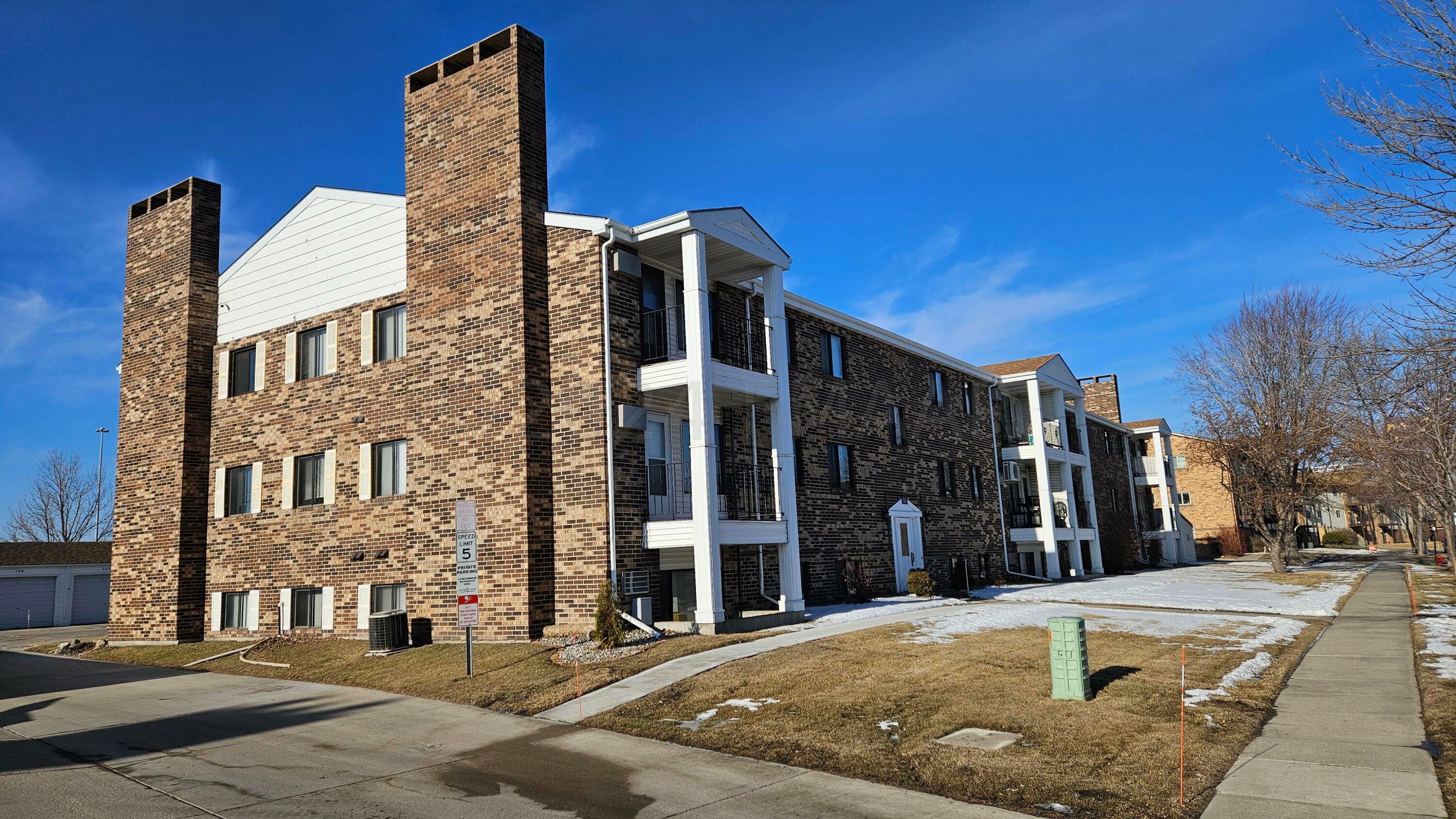 Property Photo: 341 Prairiewood Circle S ND 58103