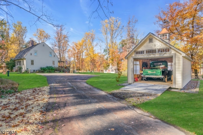 Property Photo:  27 Sandy Ridge Rd  NJ 08559 