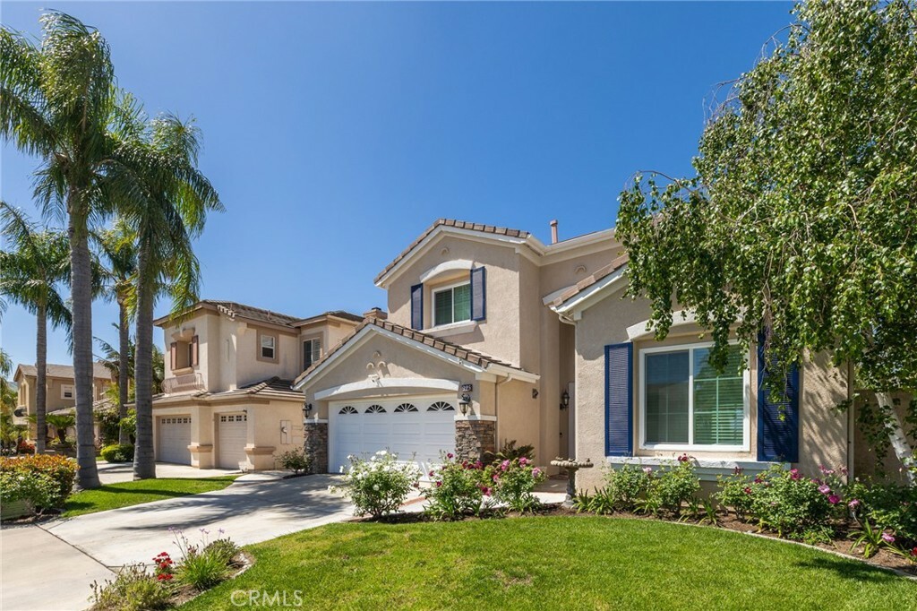 Property Photo:  925 S Canyon Heights Drive  CA 92808 