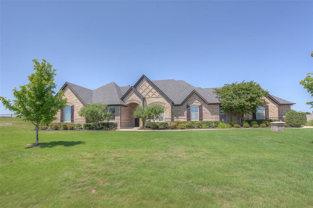 Property Photo:  109 Solano Circle  TX 76008 