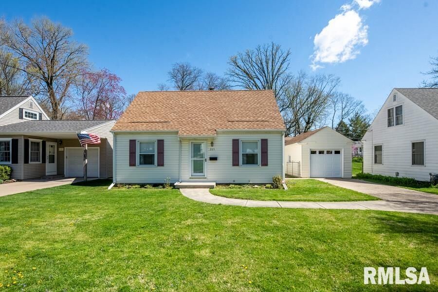 Property Photo: 205 W Stonegate Road IL 61614