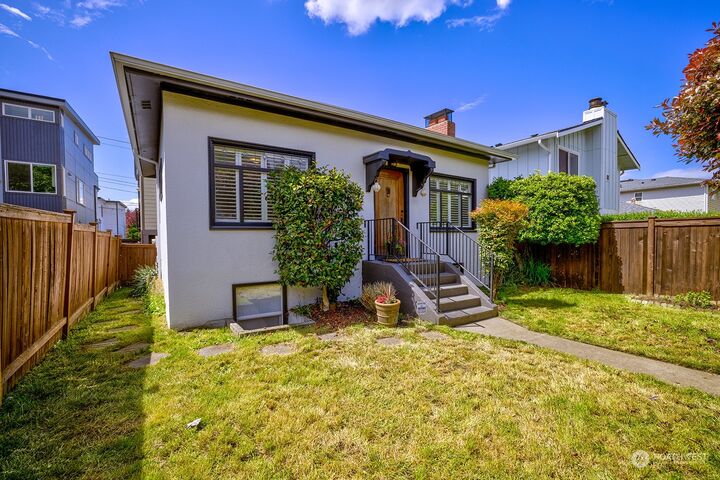 Property Photo:  4733 Delridge Way SW  WA 98106 