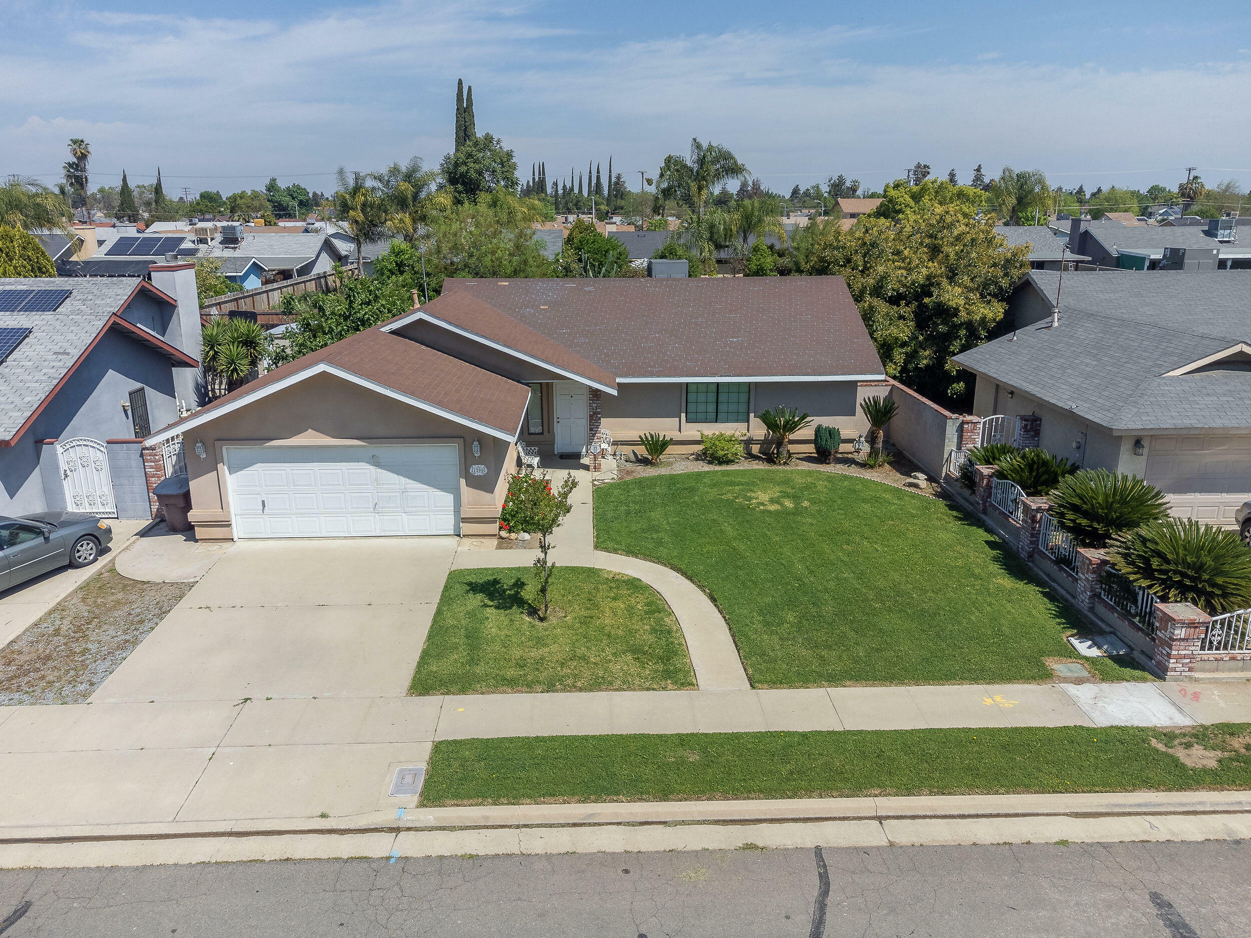 Property Photo:  1206 W Damron Avenue  CA 93274 