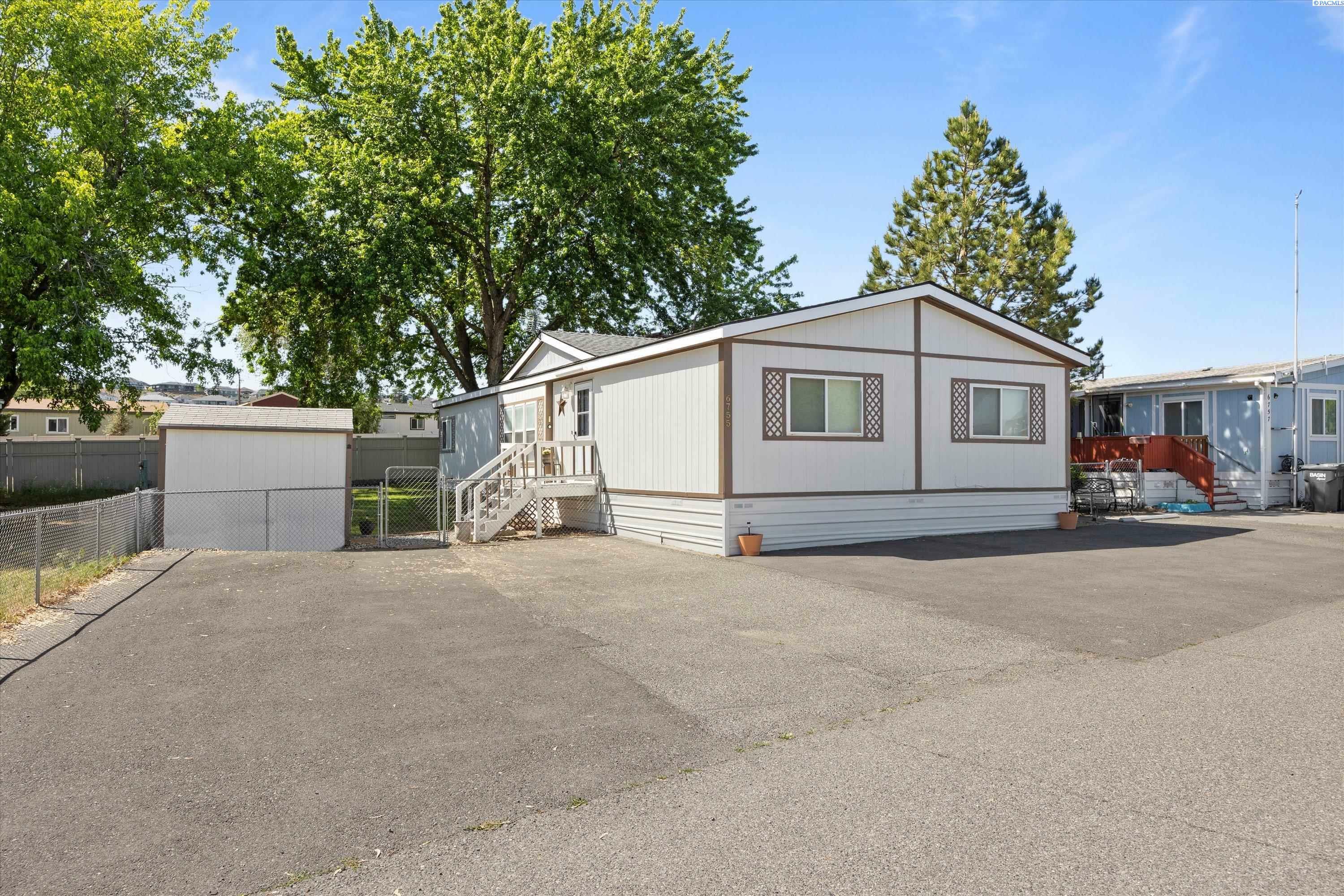 Property Photo:  6755 Desert View Dr.  WA 99353 