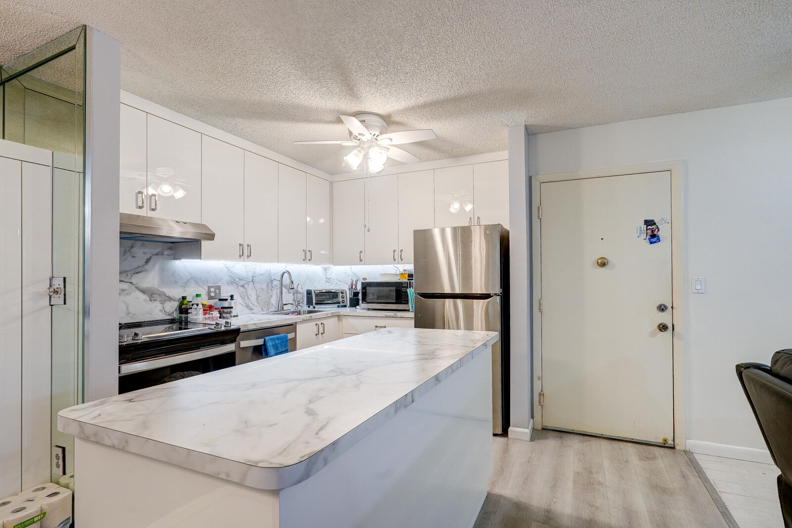 Property Photo: 9580 N Belfort Circle 105 FL 33321