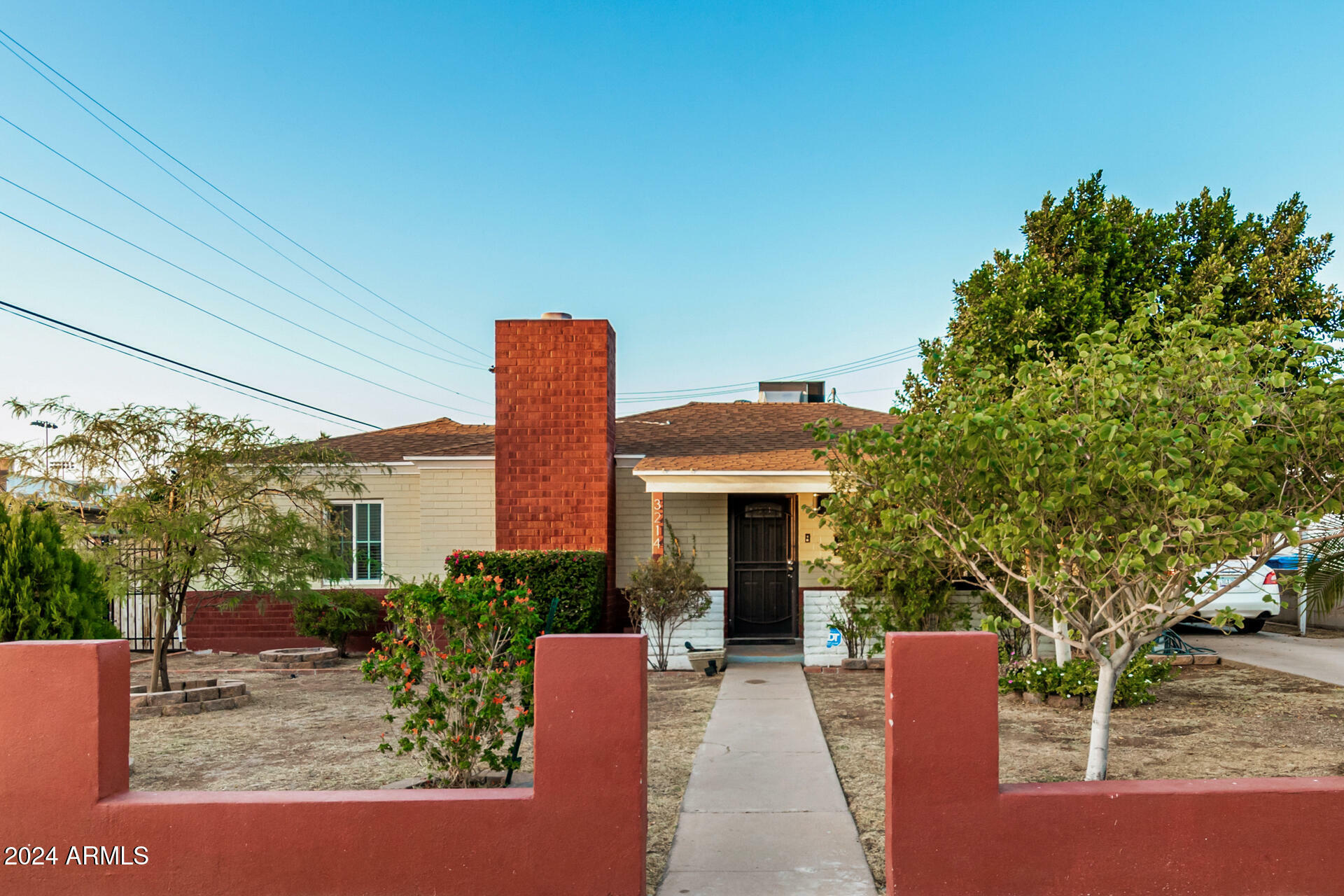 Property Photo:  3214 E Yale Street  AZ 85008 