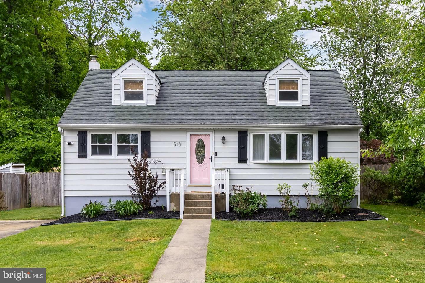 Property Photo:  513 Fern Avenue  NJ 08096 