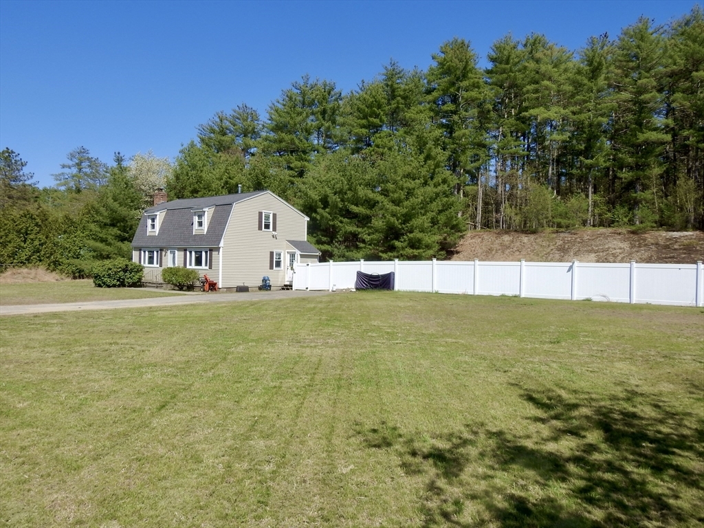 Property Photo:  1 Briar Way  MA 01474 