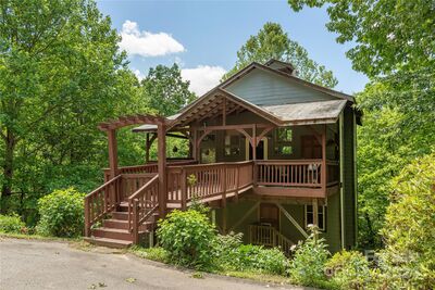 Listing photo for 10 Chestnut Drive, Swannanoa, NC 28778