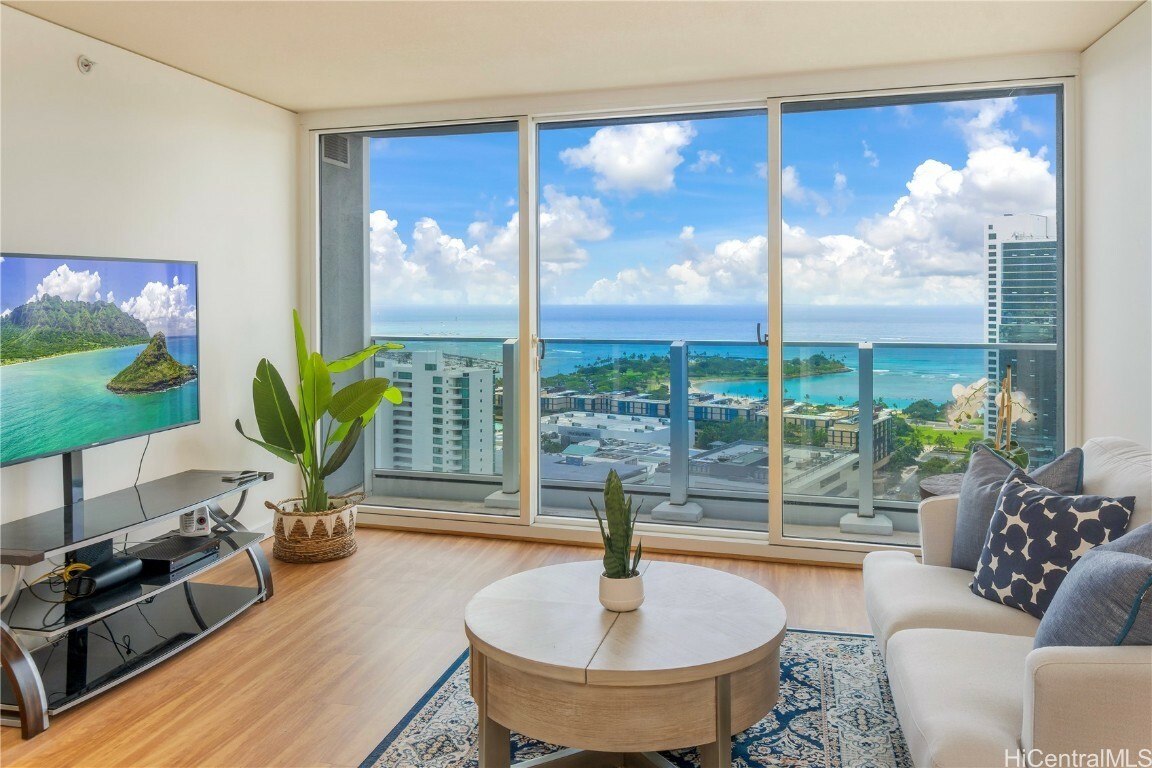 Property Photo:  1296 Kapiolani Boulevard 3906  HI 96814 