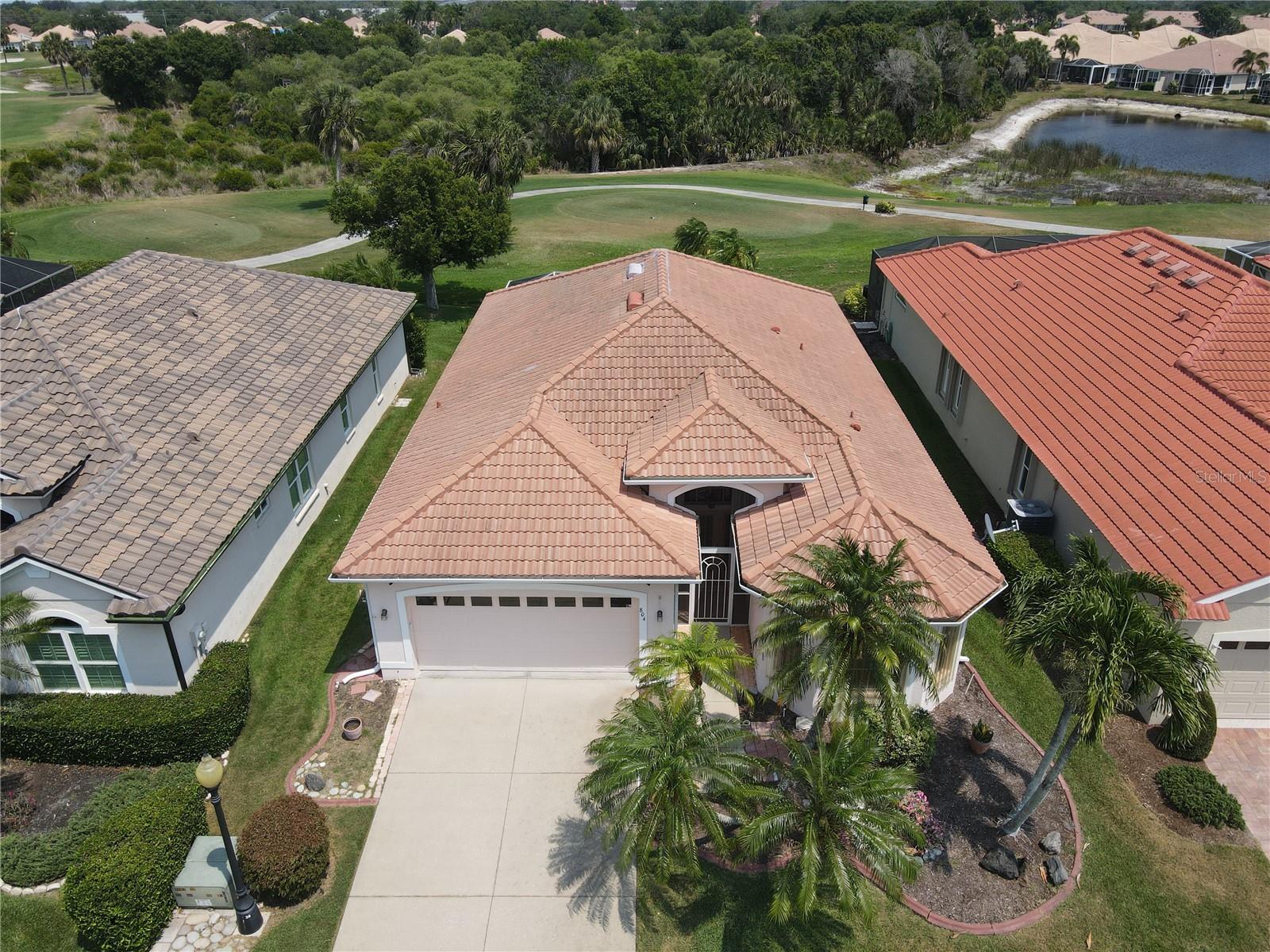 Property Photo: 804 Derbyshire Drive FL 34285