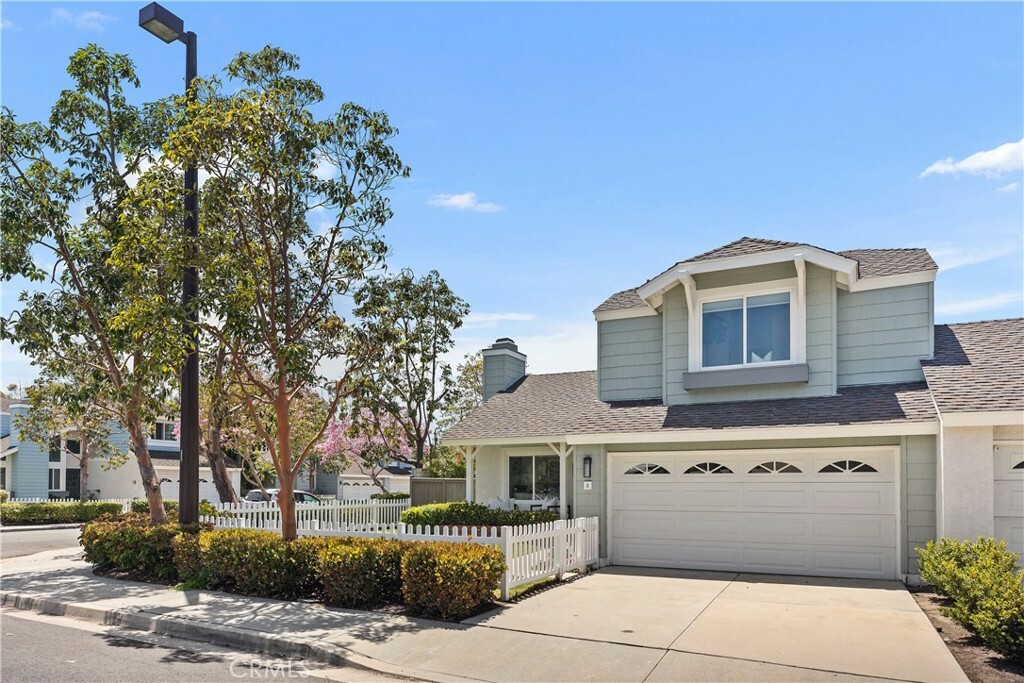Property Photo: 2 Amberleaf CA 92614