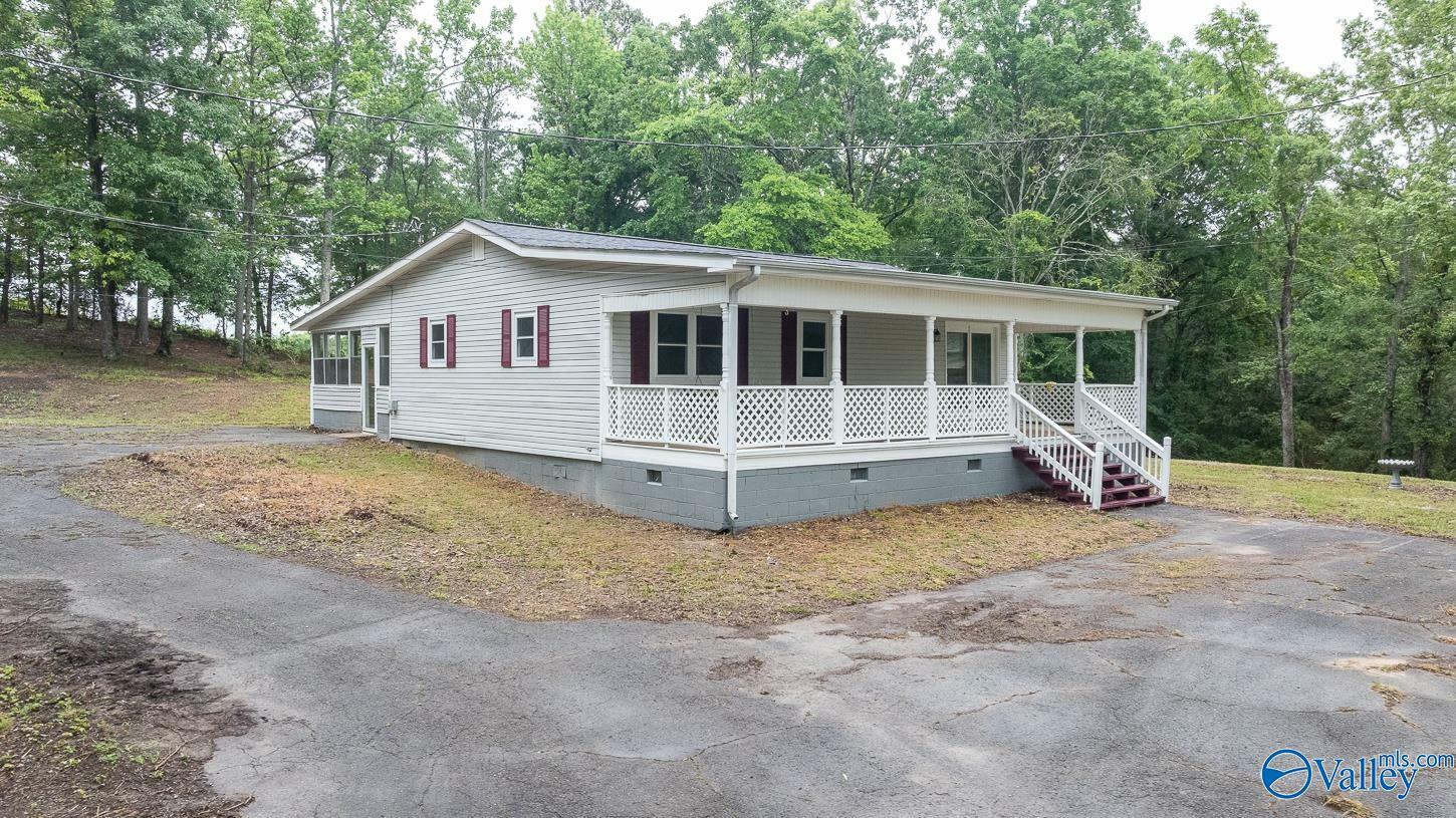 Property Photo:  286 County Road 1241  AL 35179 