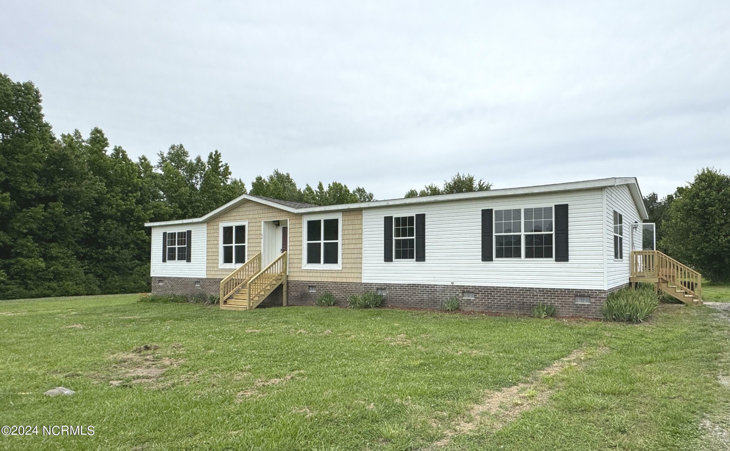 Property Photo: 84 Four Leaf Clover Drive NC 28478