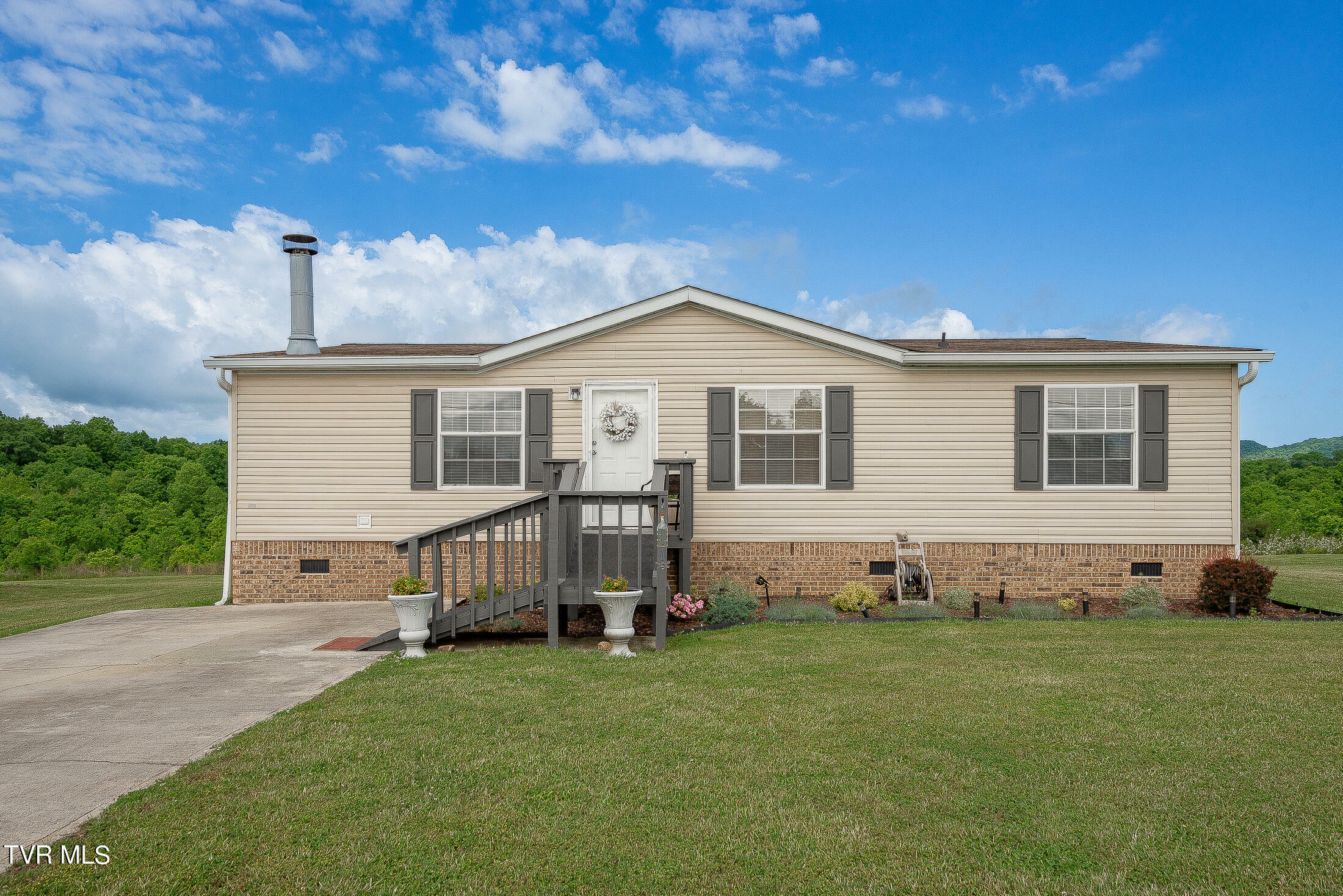 Property Photo:  273 Hialeah Drive  TN 37660 