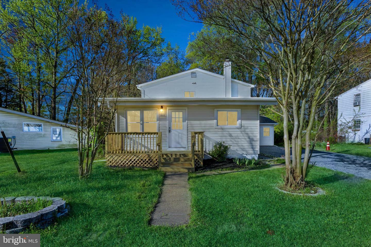 Property Photo:  1666 Bay Ridge Road  MD 21037 