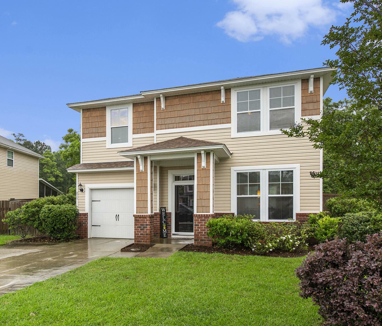 Property Photo:  215 Oglethorpe Circle  SC 29461 