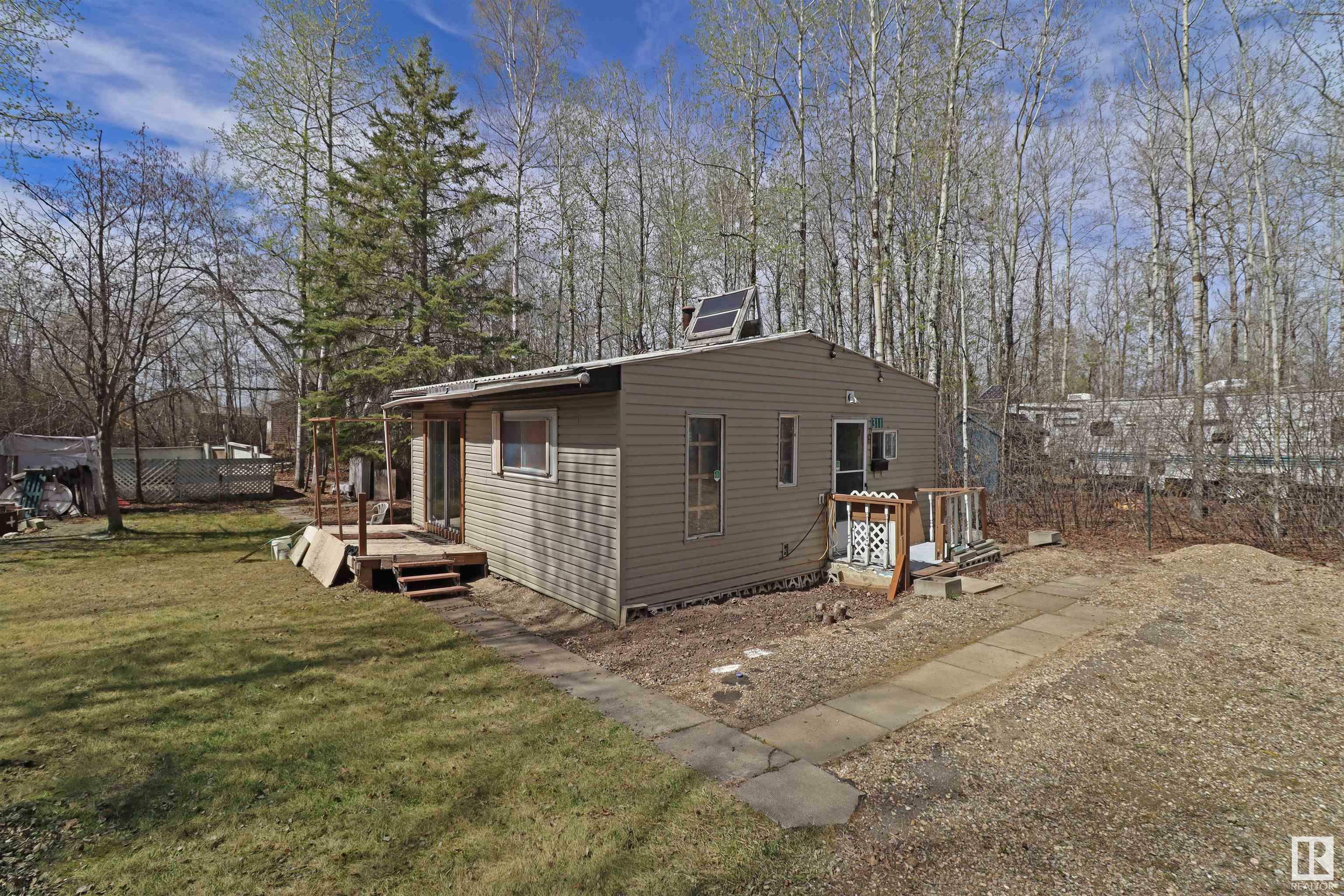 Property Photo:  53102 Rge Rd 40 311  AB T0E 2K0 