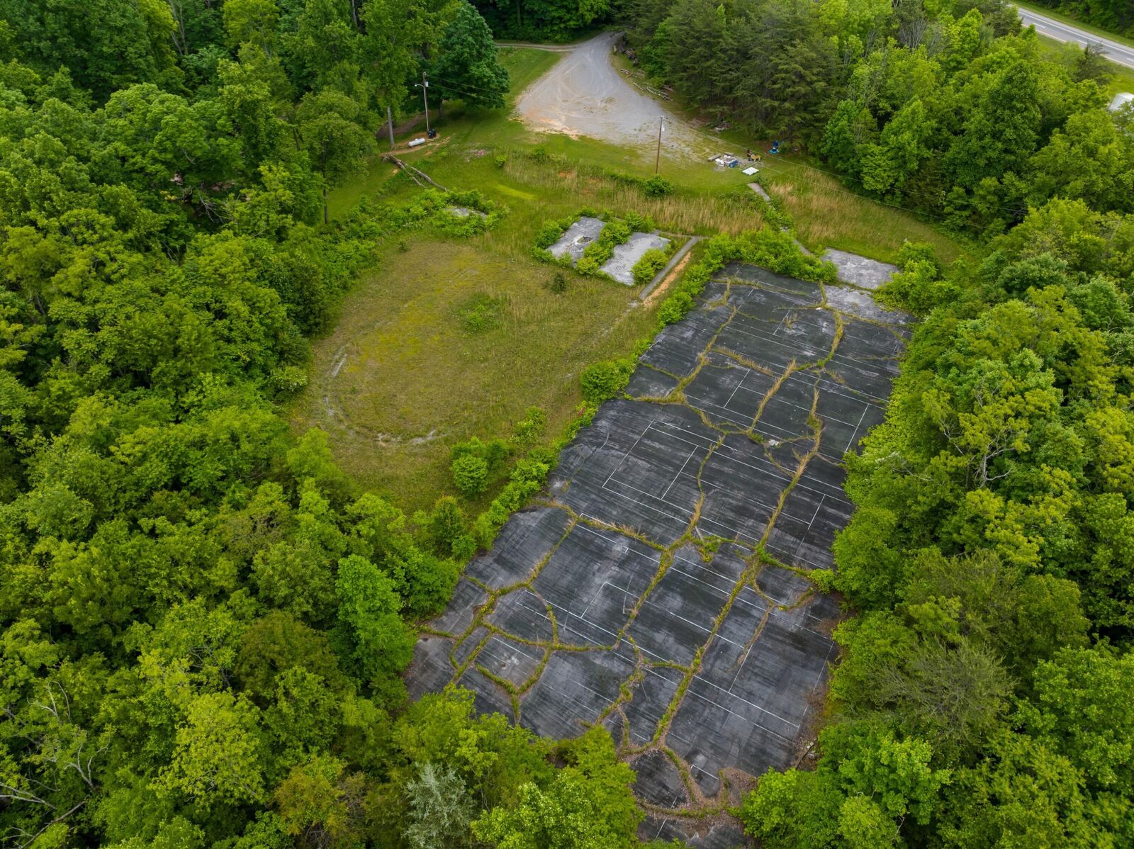 Property Photo:  1500 S Davy Crockett Pkwy Parkway  TN 37813 