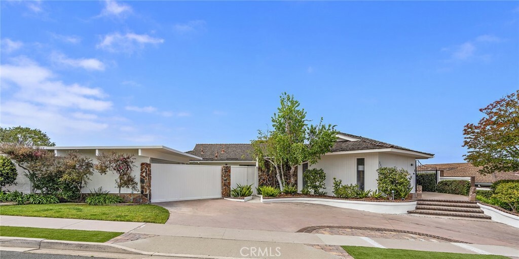Property Photo: 2519 Harbor View Drive CA 92625