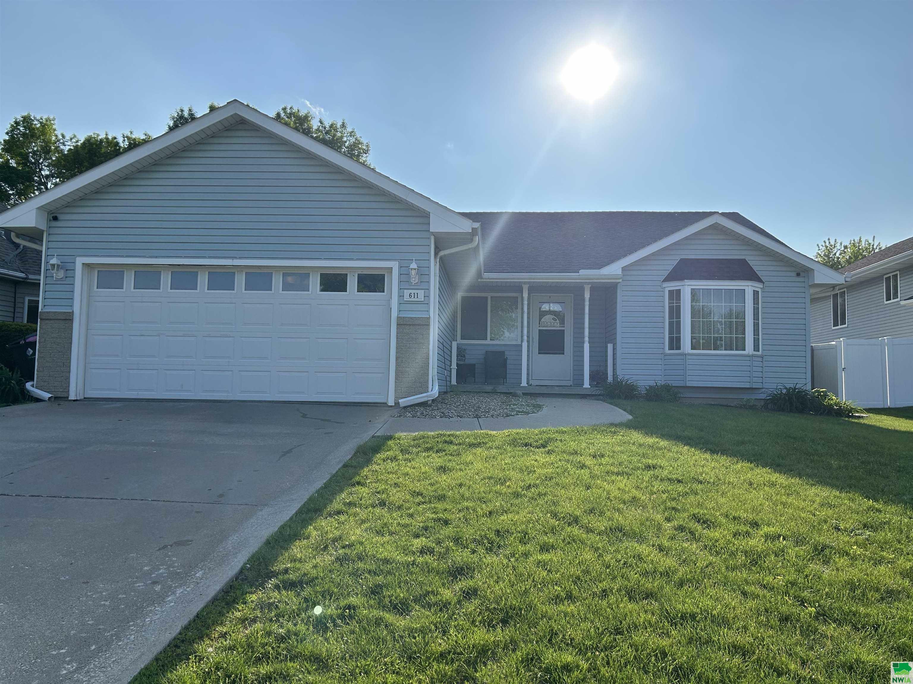 Property Photo:  611 Lakeview Dr  SD 57049 