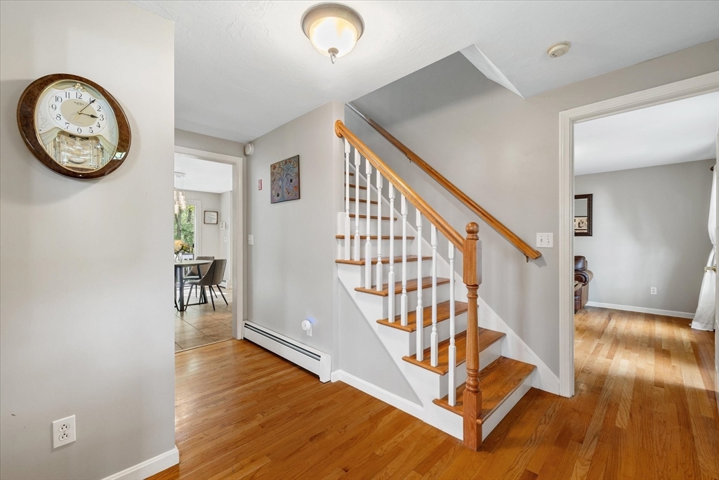 Property Photo:  7 Sturbridge Circle  MA 01545 