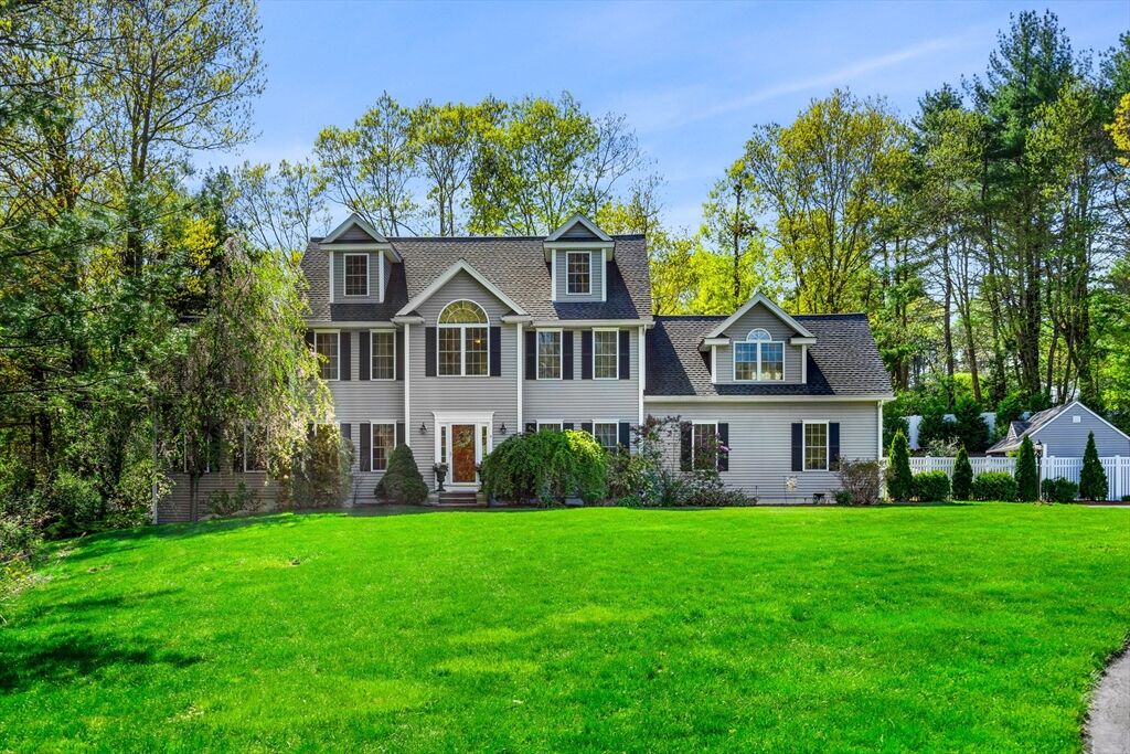 Property Photo:  6 Holly Drive  MA 01824 