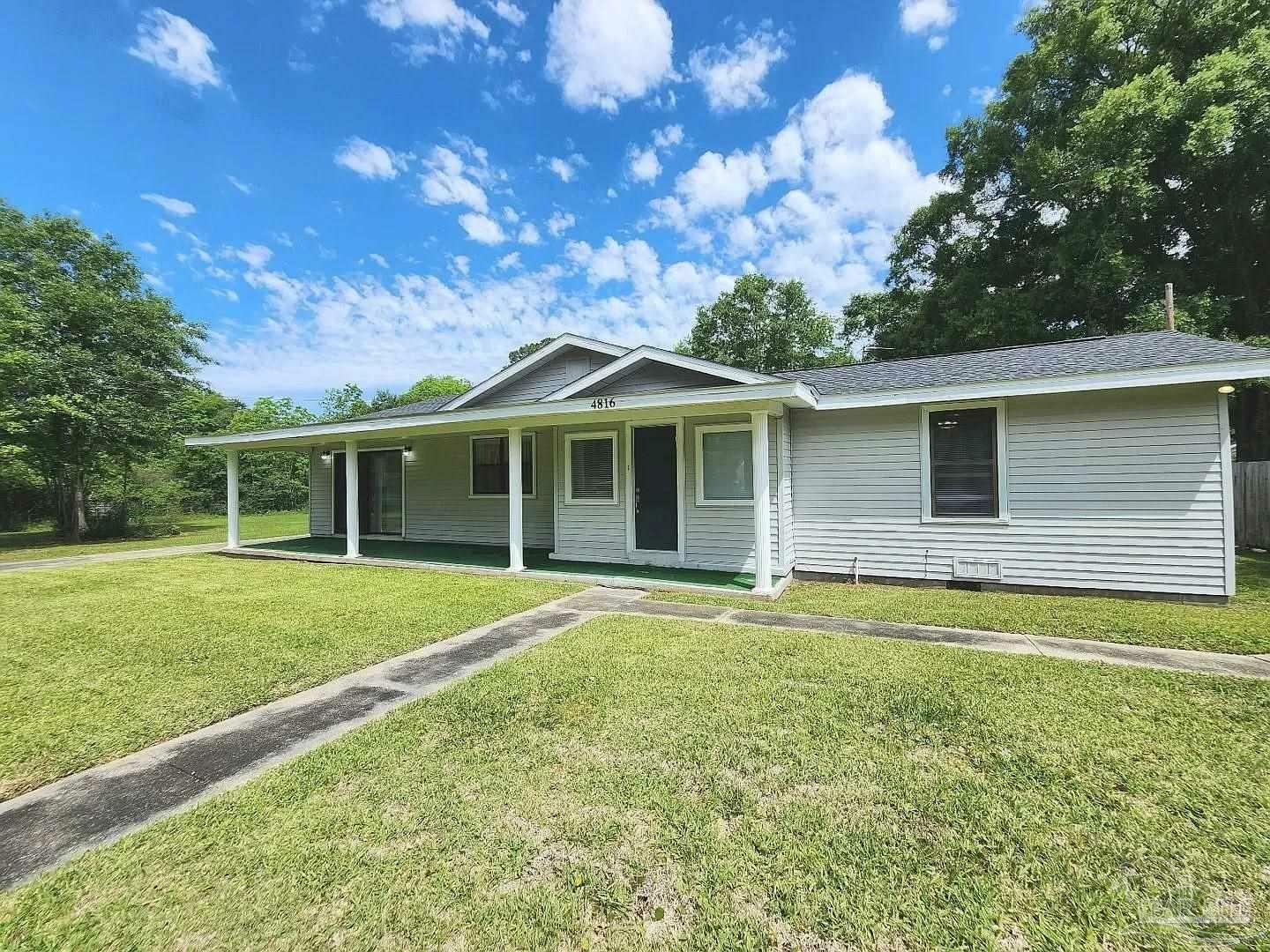 Property Photo:  4816 Yorkshire Ave  FL 32506 