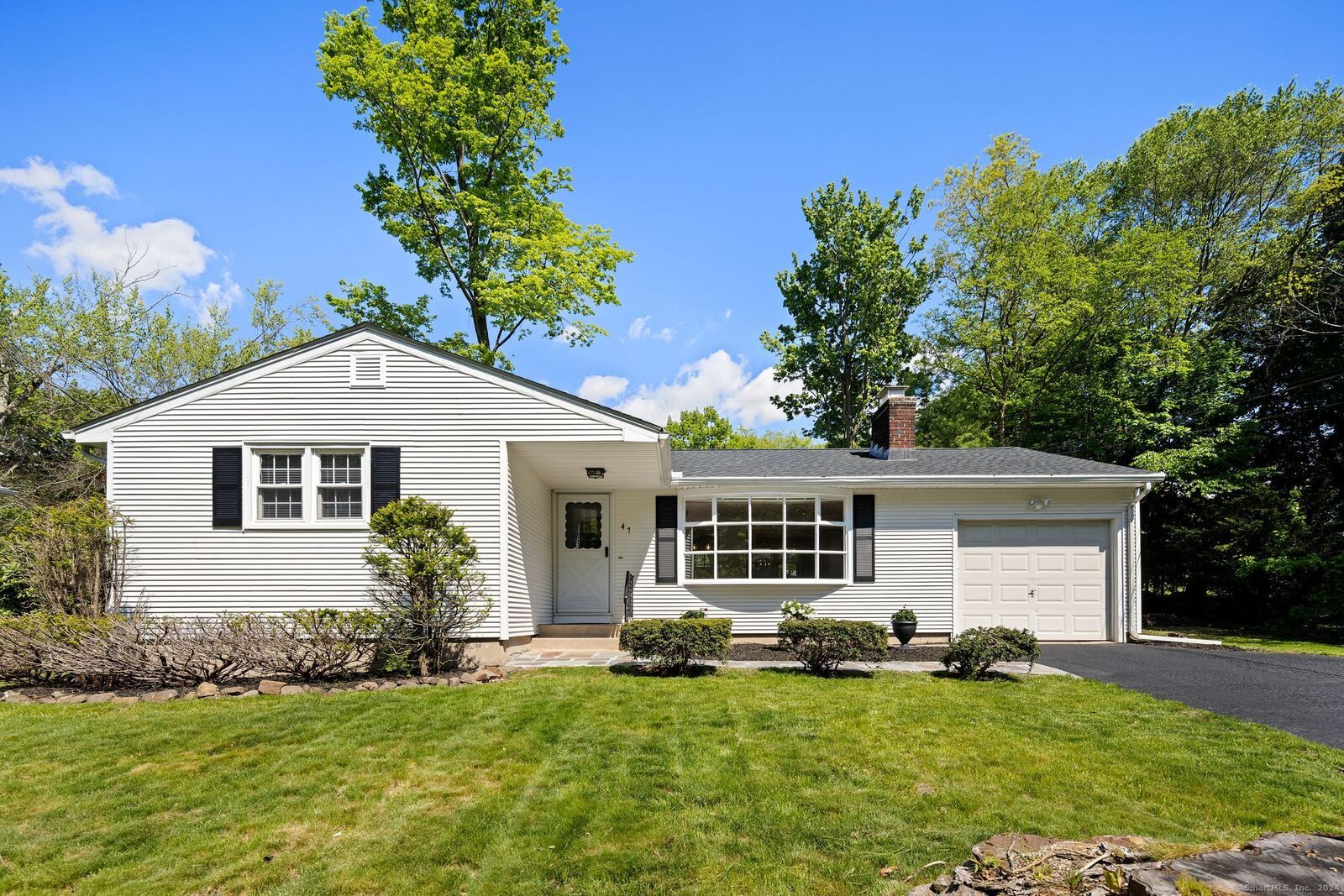 Property Photo: 47 Dogwood Lane CT 06450